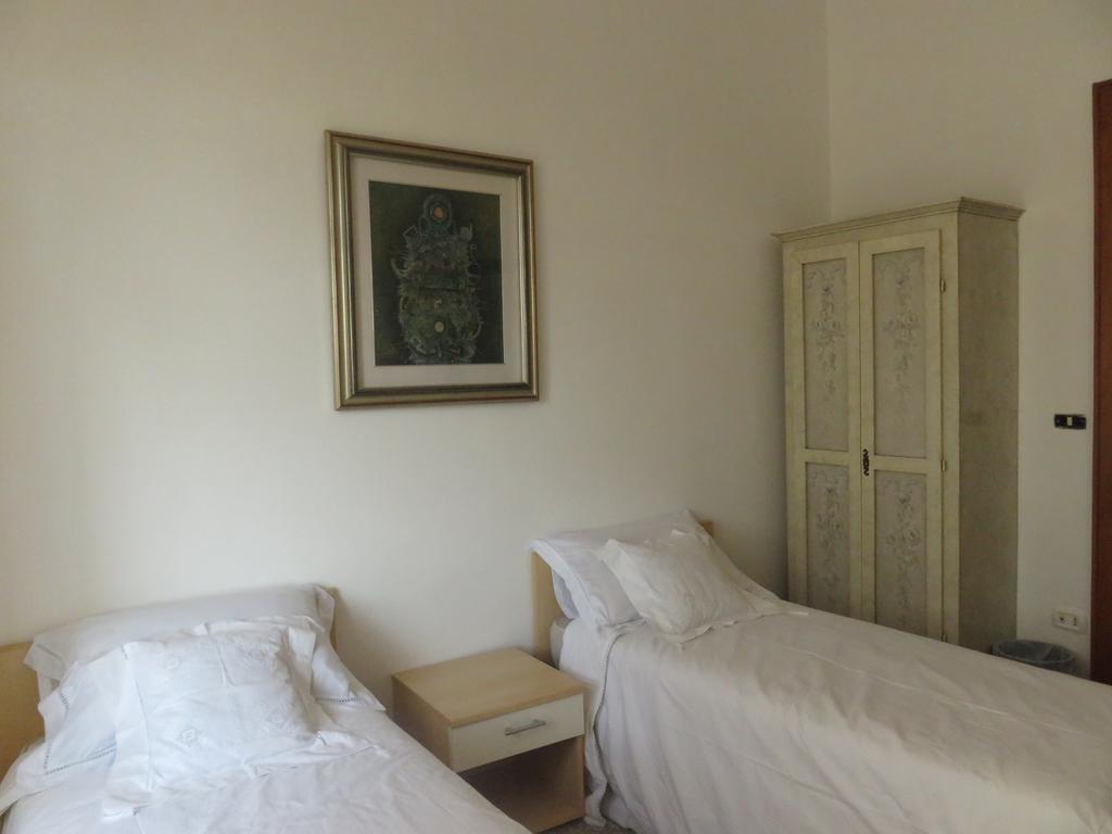 Hôtel Rosy'S à Naples Extérieur photo
