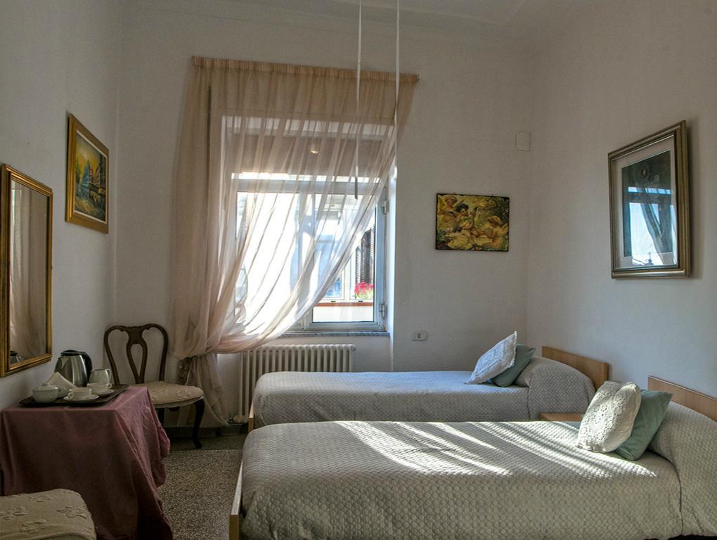 Hôtel Rosy'S à Naples Extérieur photo