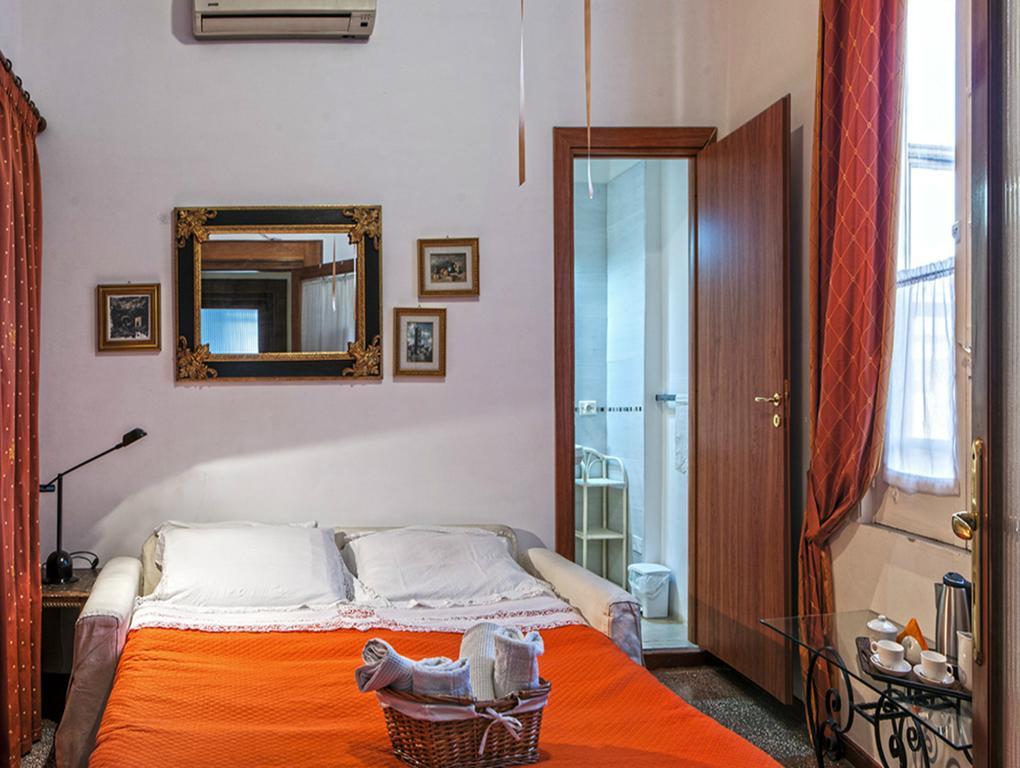 Hôtel Rosy'S à Naples Extérieur photo
